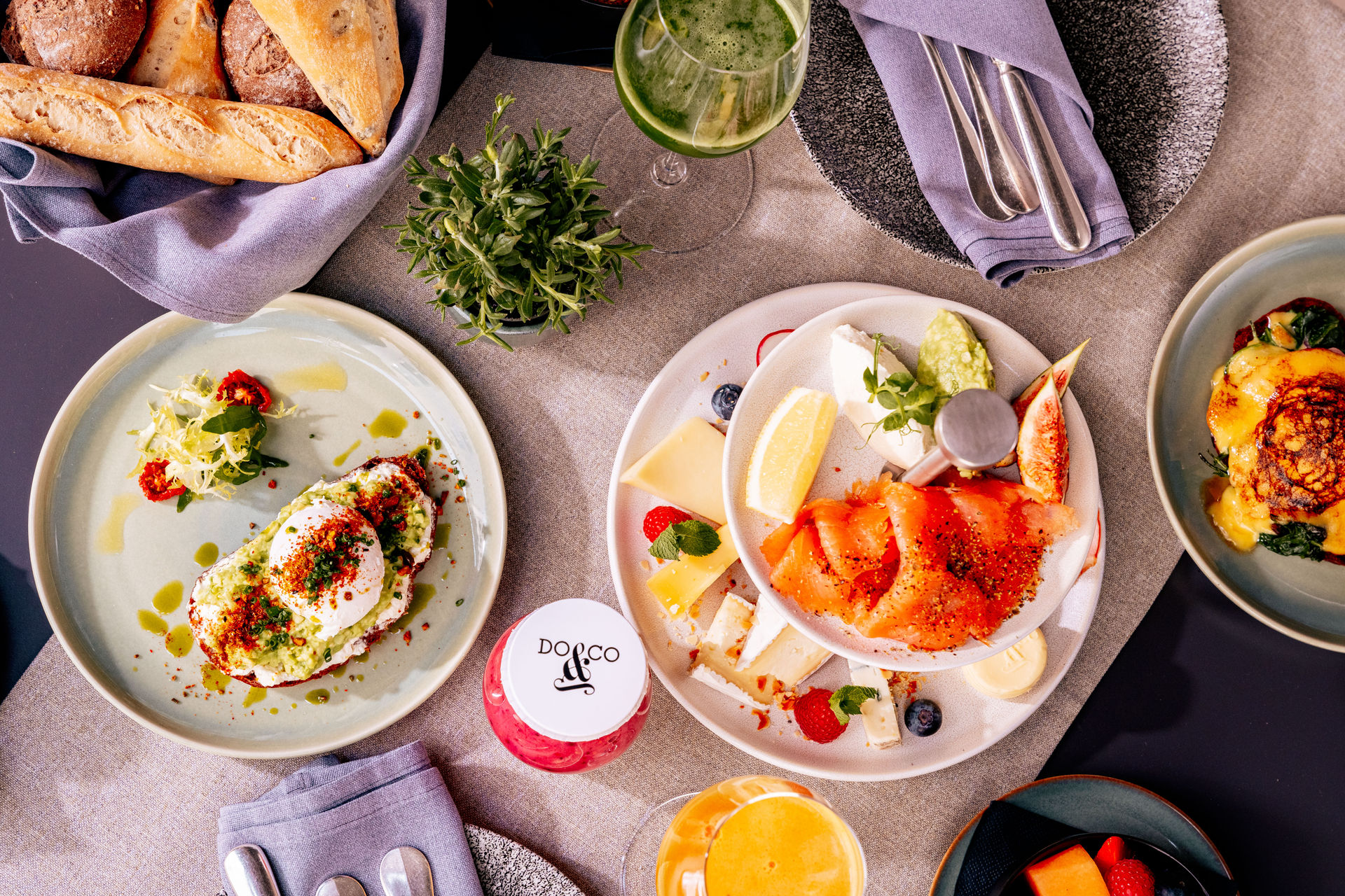 DO & CO Bistro Munich01